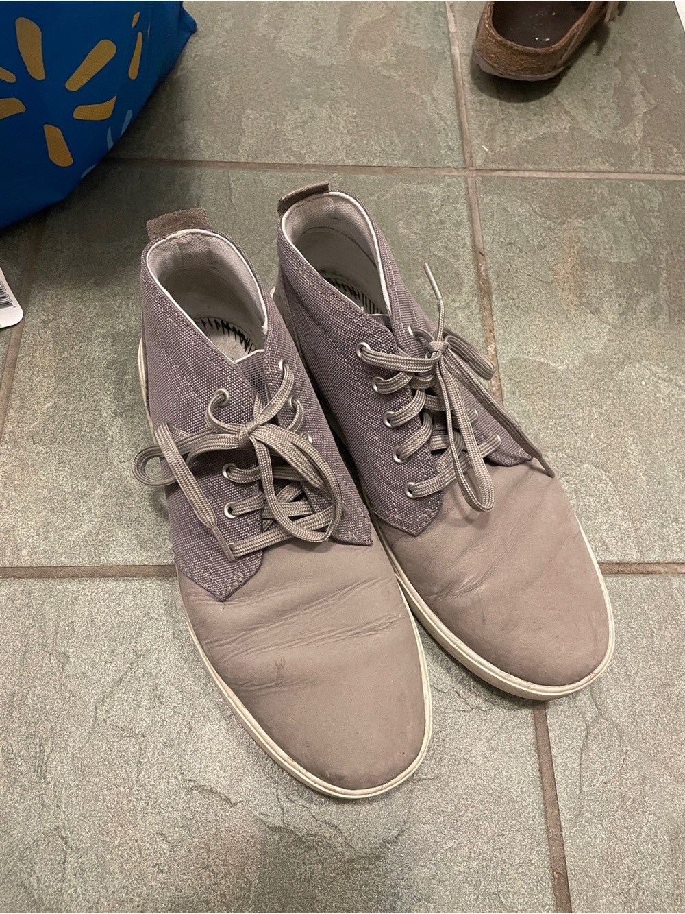 Timberland Men's Casual Lace-Up Chukka Boots in Taupe
